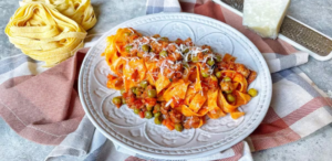 Pasta alla burina: the recipe for the rustic and genuine first course of Roman cuisine