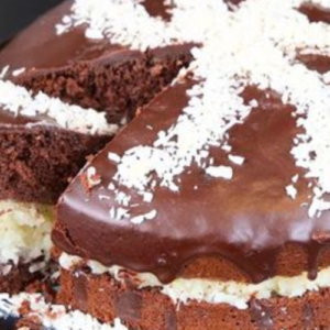 Coconut and chocolate cake: soft, quick and delicious
