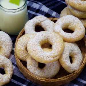Yogurt biscuits: the easy recipe for soft and light biscuits