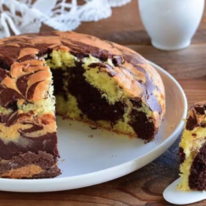Marble cake: the recipe for a soft and spectacular dessert