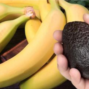 Why We Love Bananas – 6 Ways to Use Them (Besides Eating It)
