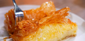 Homemade Galaktoboureko: the recipe to make it creamy inside and crispy on the outside