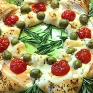 Salmon puff pastry garland: the recipe for an original and tasty appetizer