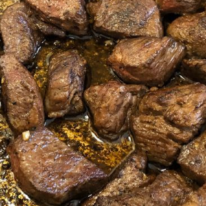 STEAK BITES WITH GARLIC BUTTER & MUSTARD DIPPING SAUCE