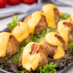Bacon-Wrapped Meatballs: the super tasty recipe for a fun appetizer to try