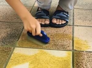 The Homemade Mixture That Makes Floors Look Brand New in Seconds