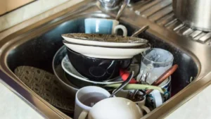 What Does Leaving Dishes in the Sink Really Mean According to Psychology?