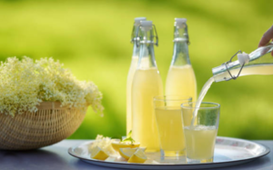 🌟 Grandma’s Best Homemade Elderflower Cordial (Socată) – Refreshing and Delicious! 🌟