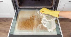 Clean the Double Oven Glass Without Removing It: The Natural Remedy