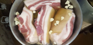 Half a glass of sugar and a glass of salt – this is how I make the tenderest lard, even children eat it
